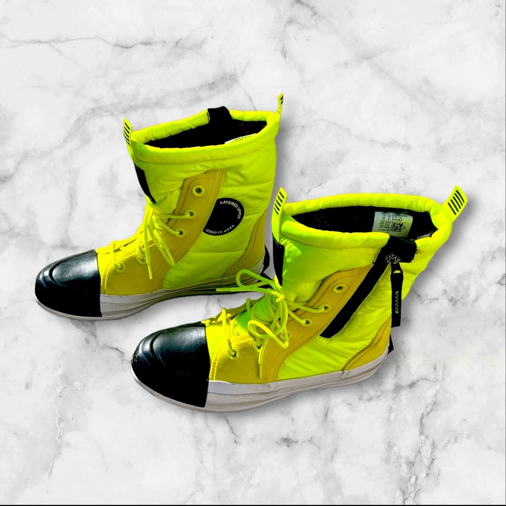 Women's Converse Chuck Taylor All Star MC Boot High Lemon Venom 569379C Size 10